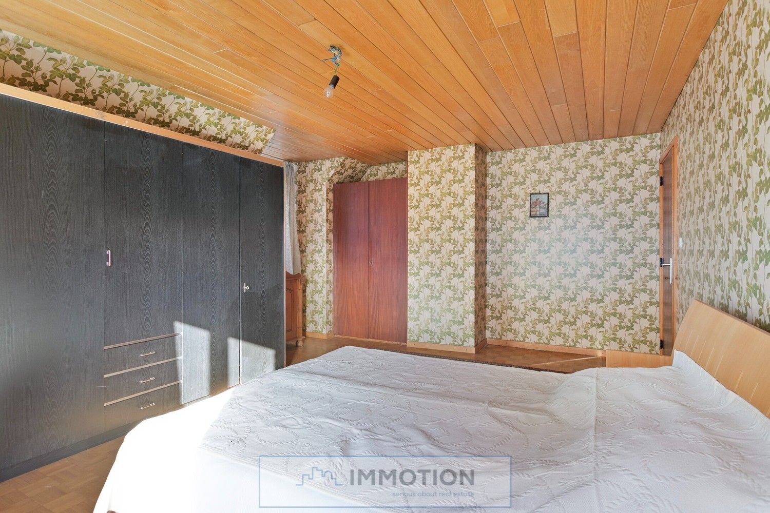 Ruime villa, 5 slaapkamers, op een perceel van 1200 m2 foto 18