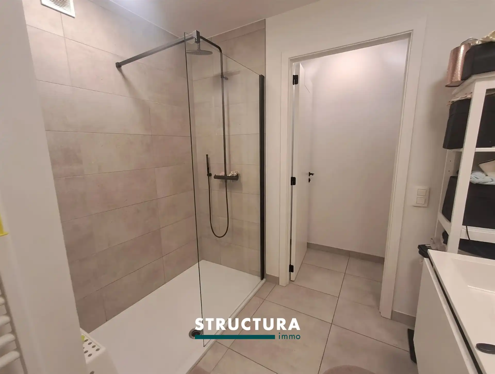 Gelijkvloers appartement met tuin  foto 8