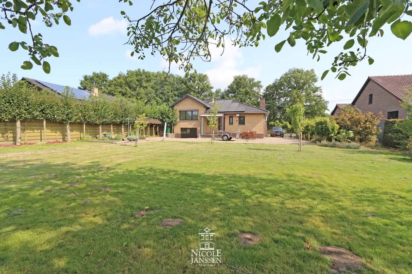 Vrijstaande gezinswoning met drie slaapkamers in een rustige omgeving  foto 21