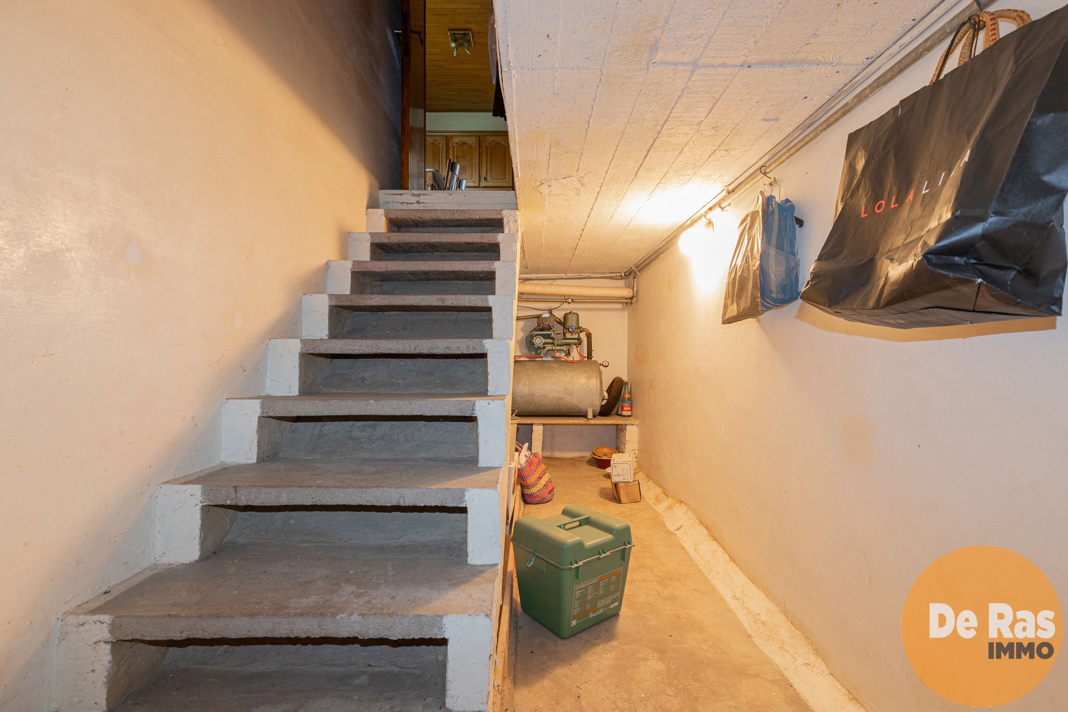 RESSEGEM - Stevige gezinswoning met 3 slpks, tuin en garage foto 22