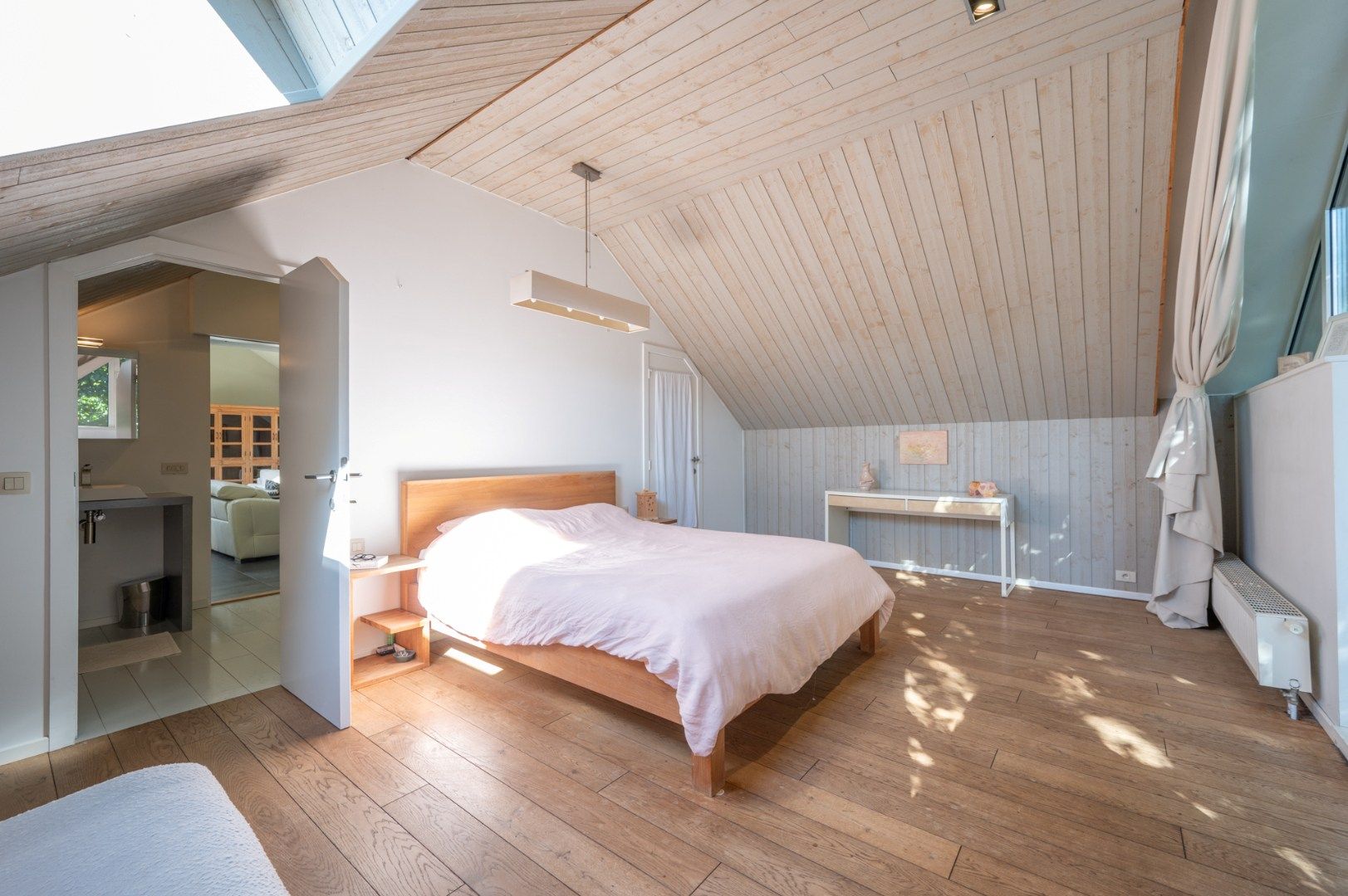 charmante vrijstaande woning in een oase van groen foto 17