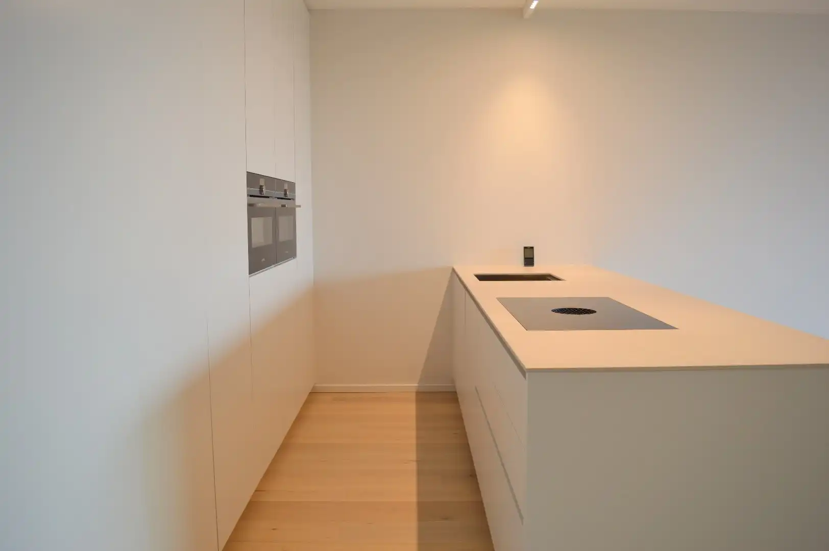 Luxe appartement in het hartje van Kortrijk aan Leie en Broeltorens foto 5