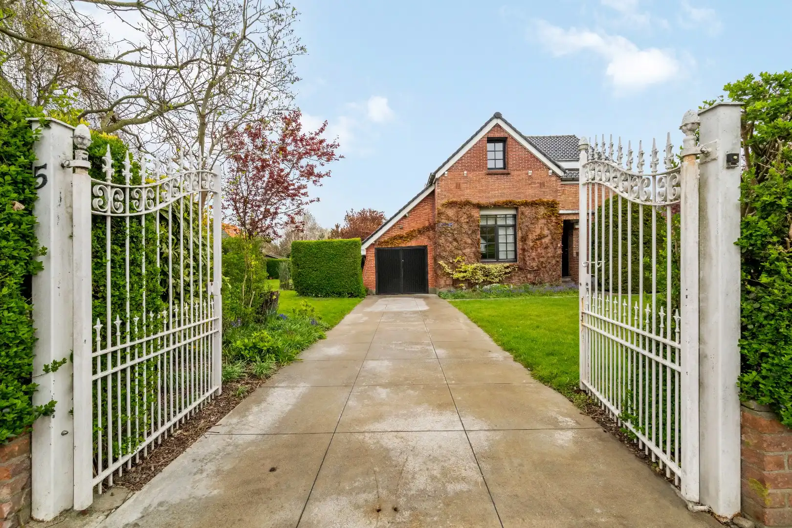 Villa te koop Oudstationstraat 5 - - 8400 Oostende