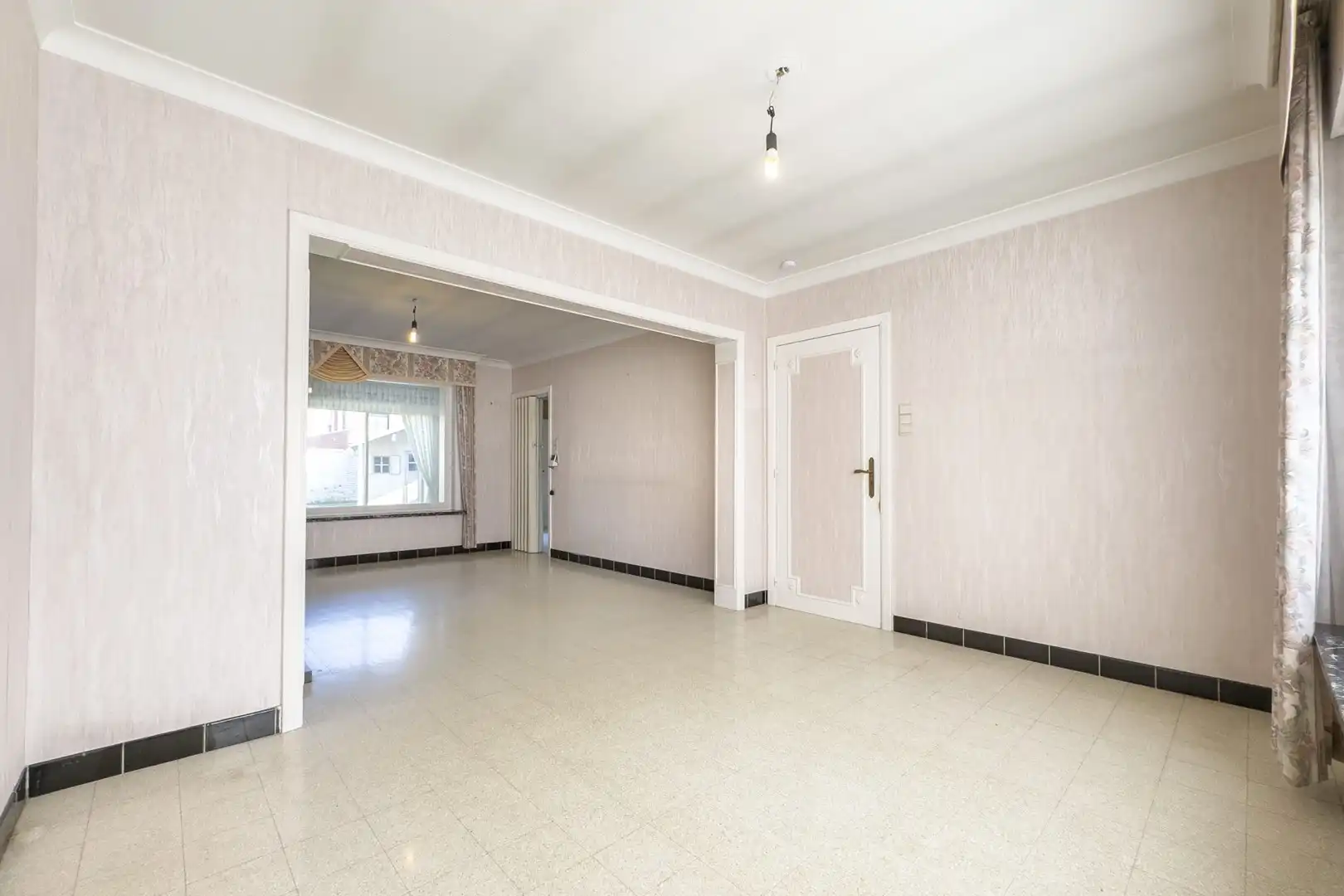 Rustig gelegen woning met garage te Kachtem foto 5