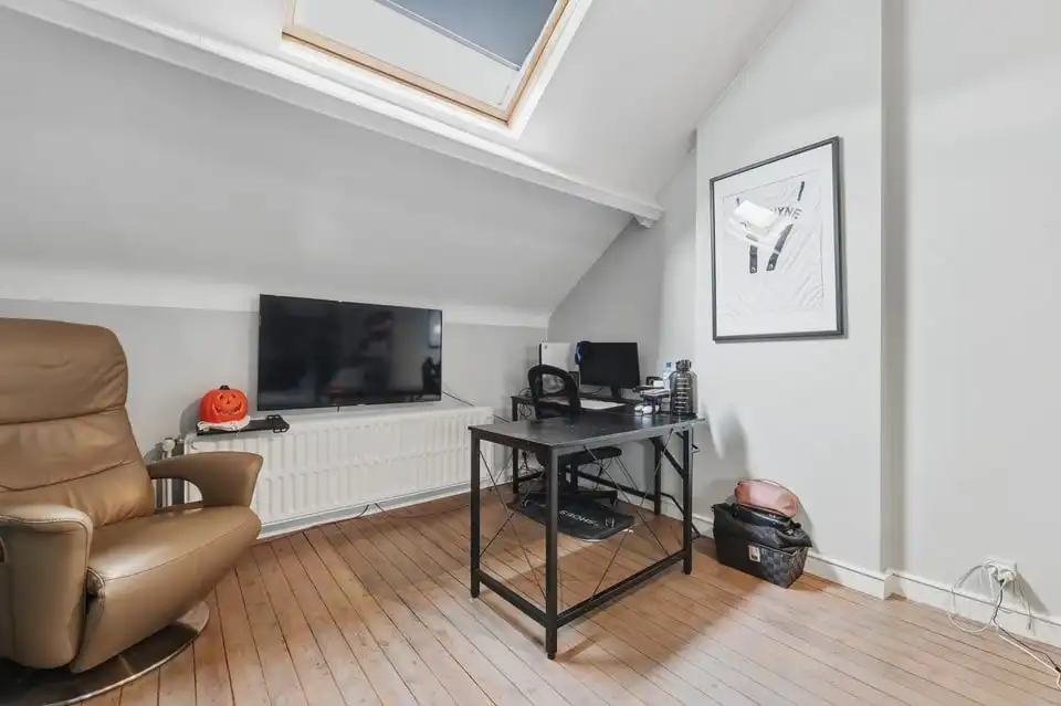 RUIME EN LICHTRIJKE GEZINSWONING MET GARAGE, TERRAS EN SAUNA IN TONGEREN foto 27