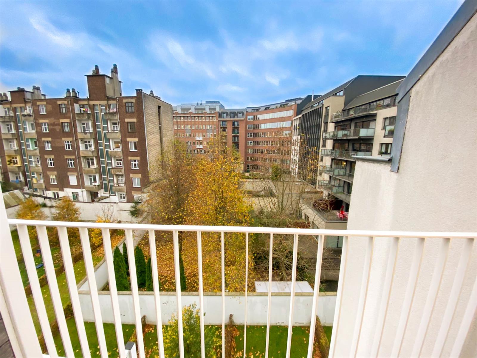 LICHTRIJK - Duplex met 3 slaapkamers (Europese wijk) foto 5