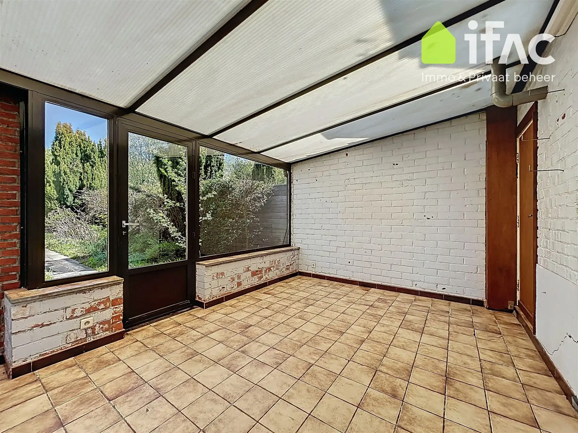 Uitstekend gelegen halfopen bebouwing met 3 slaapkamers foto 7