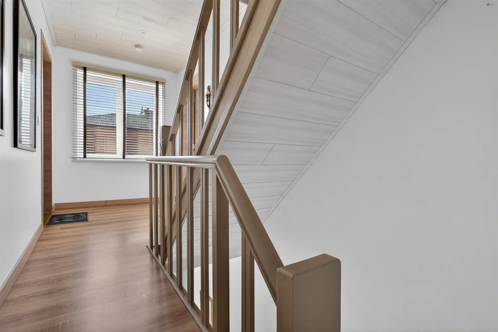 HOB met ruime oprit te Moerbeke foto 11