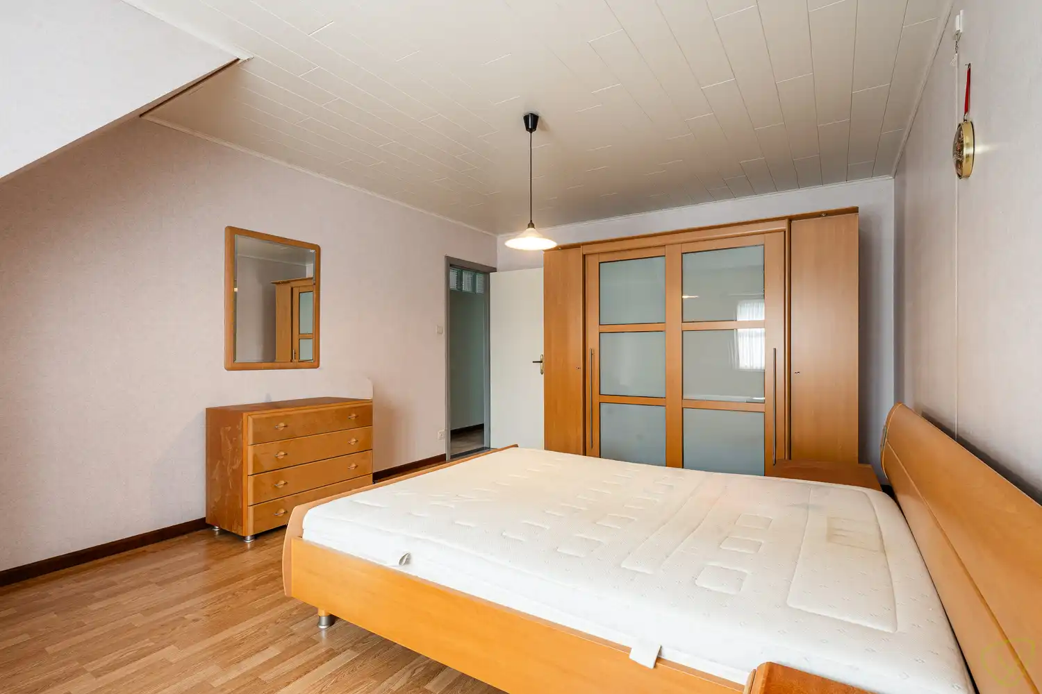 Charmant huis te koop op een gunsitge locatie in Oosteeklo - Perfect voor wie op zoek is naar een nieuwe thuis in alle rust! foto 16