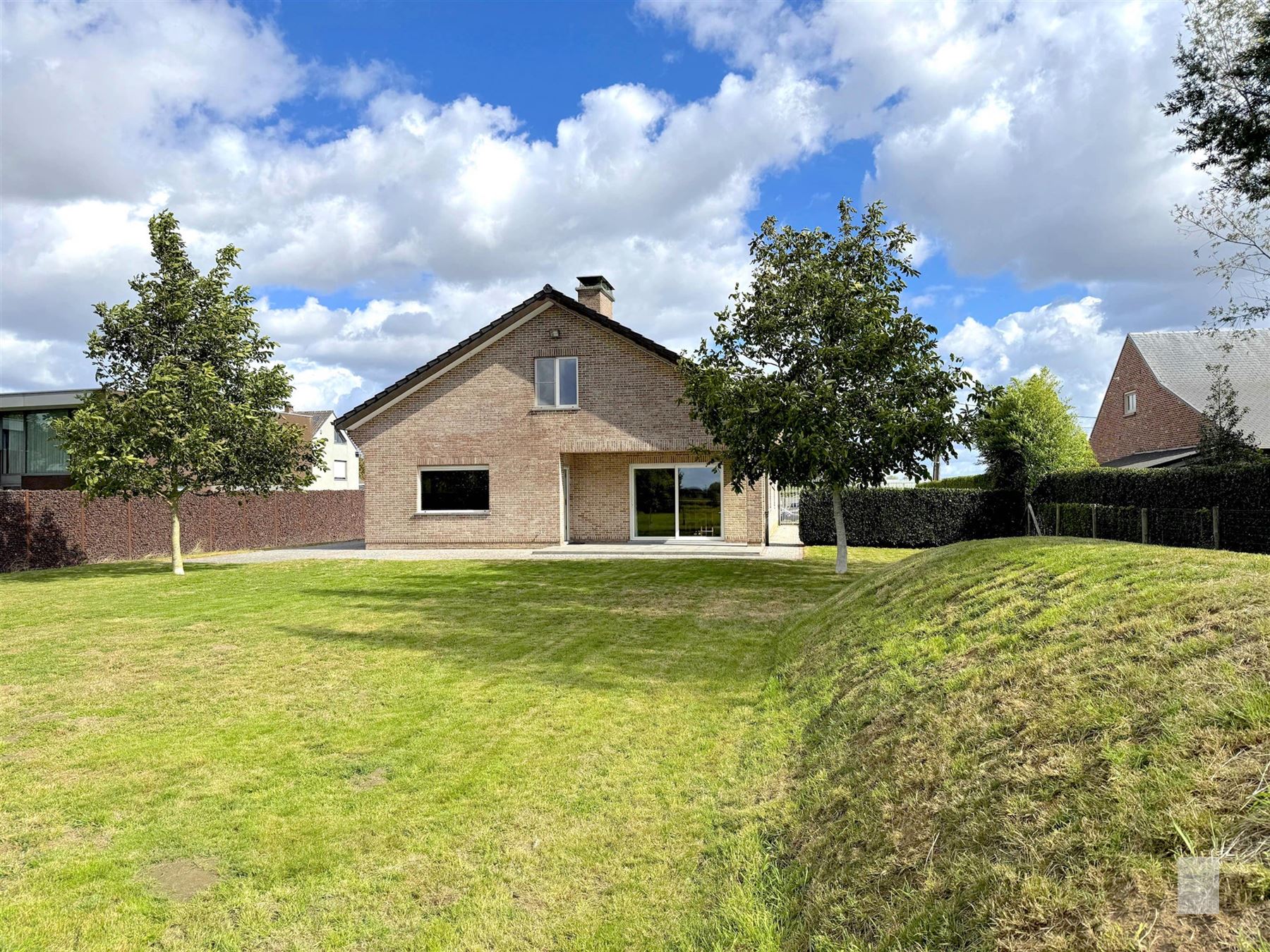 Bungalow met wijds uitzicht over de velden foto 3