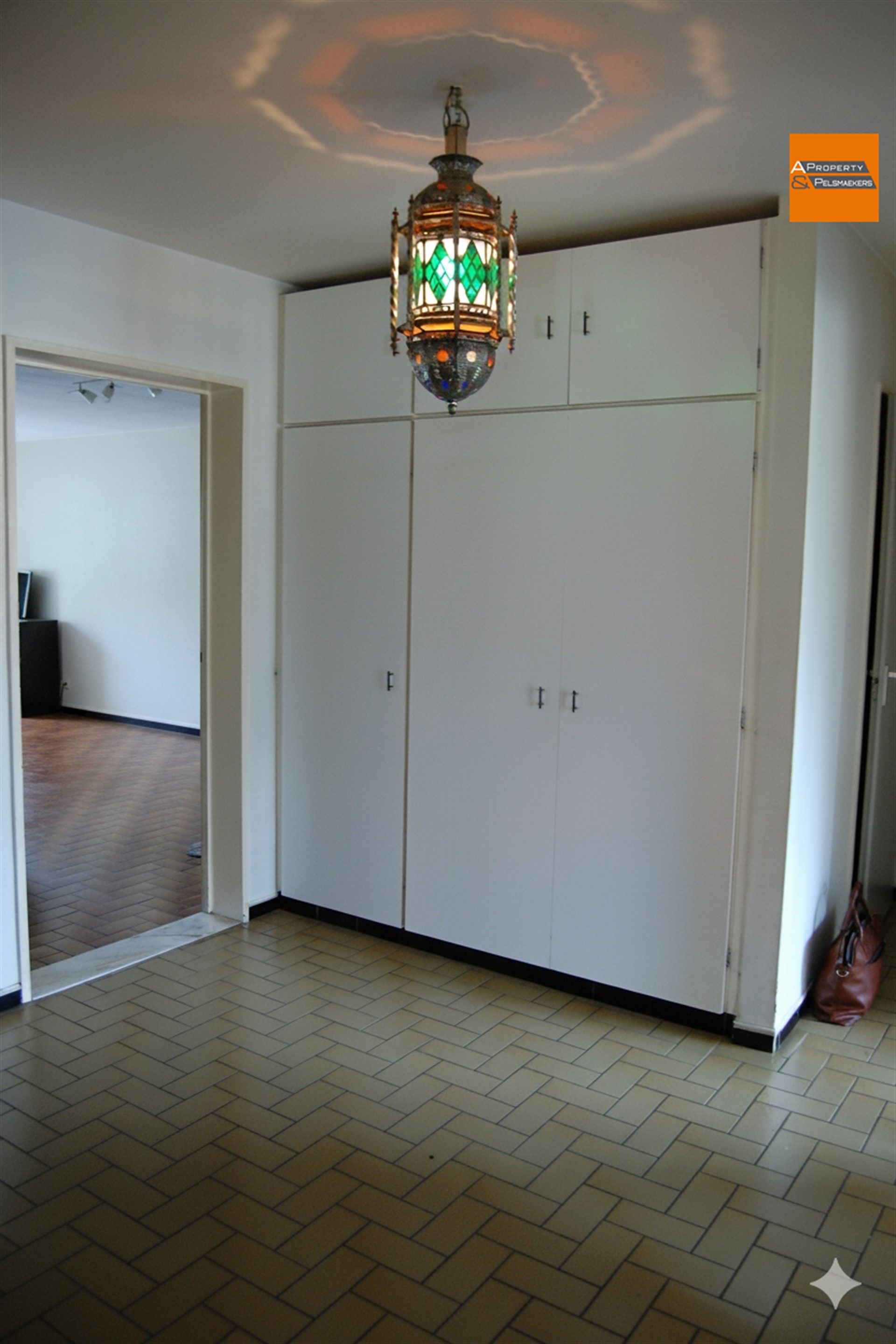 Gelijkvloers appartement met twee slaapkamers en garagebox. foto 7