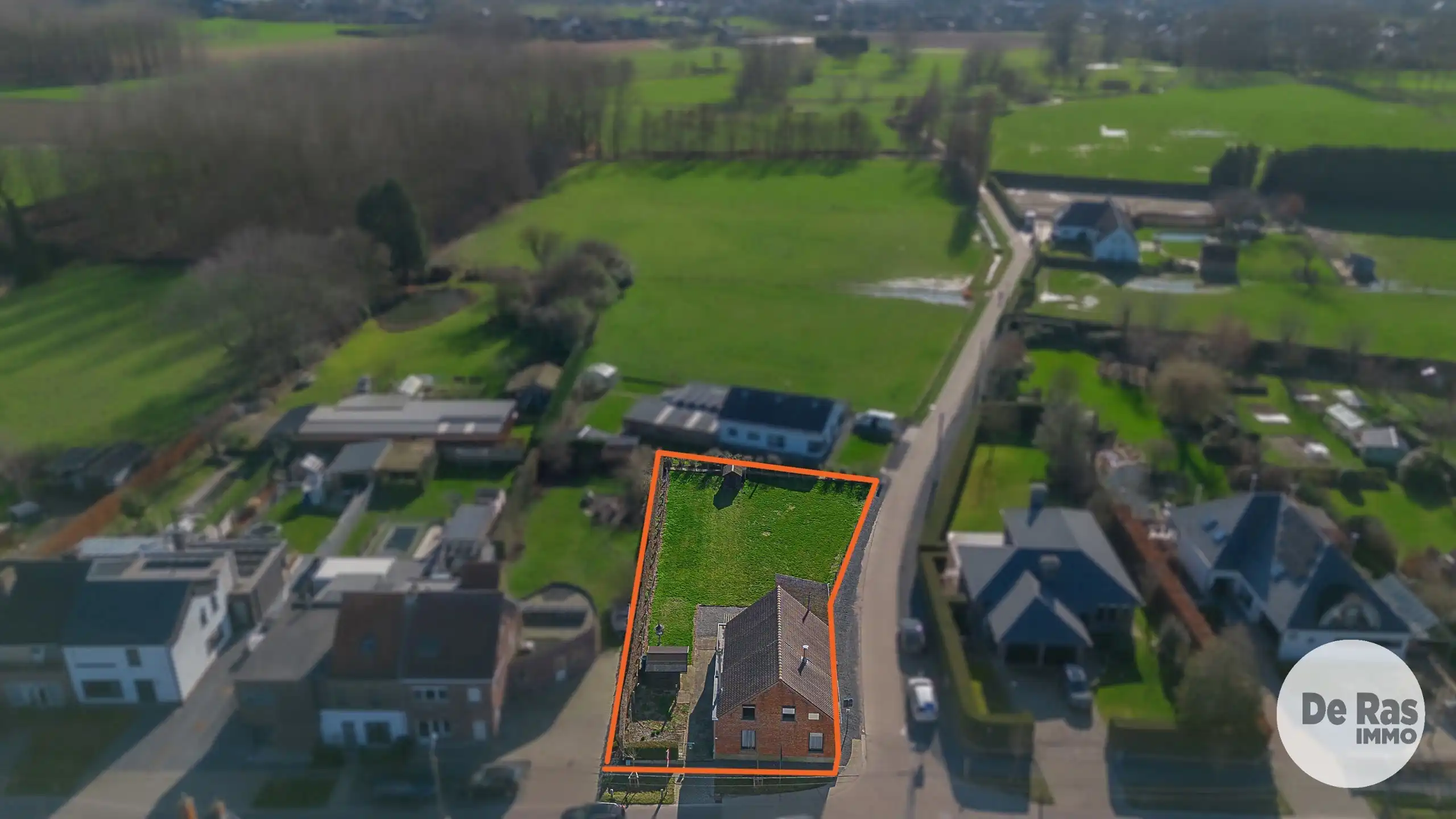 Hoofdfoto van de publicatie: BUGGENHOUT– Renovatiewoning met prachtige tuin op ca. 8a50ca