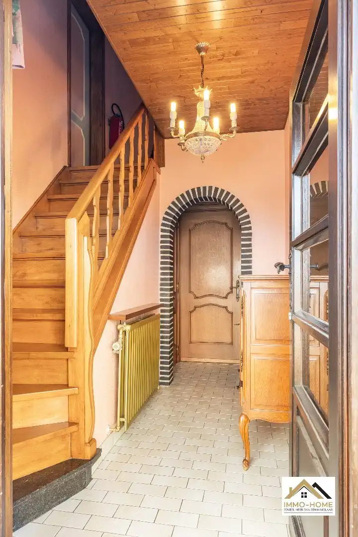 Karaktervolle HOB met een mooie achterliggende tuin foto 12