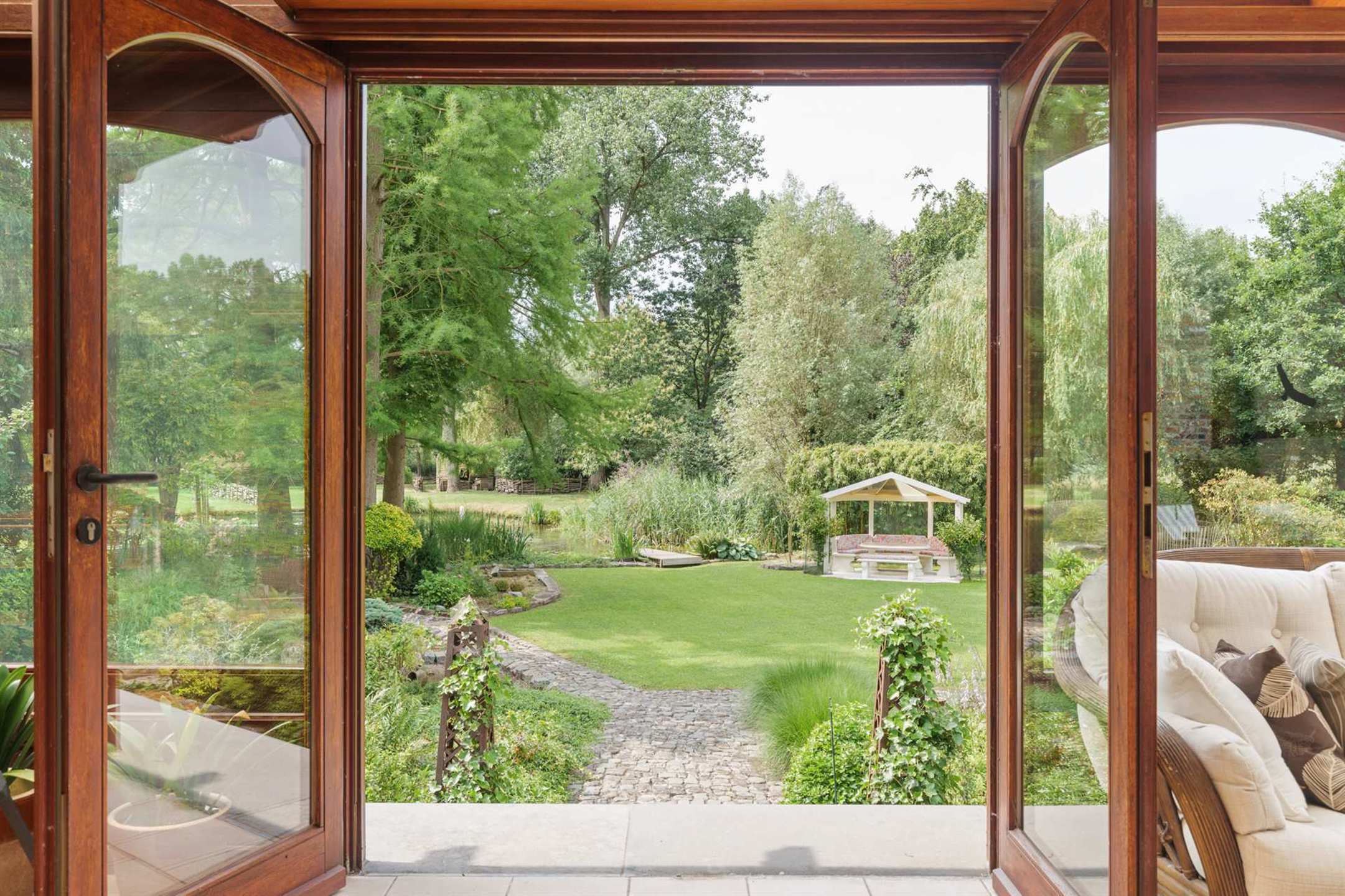 Uitzonderlijke hoeve met praktijk in oase van groen  foto 9