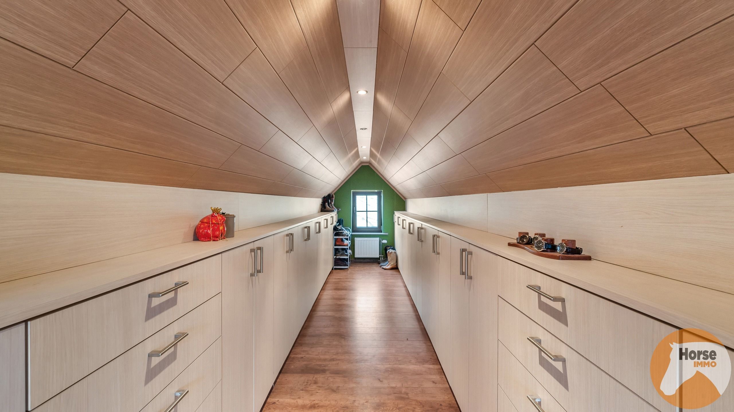 BERLARE - Instapklare woning met stallen en weides foto 26