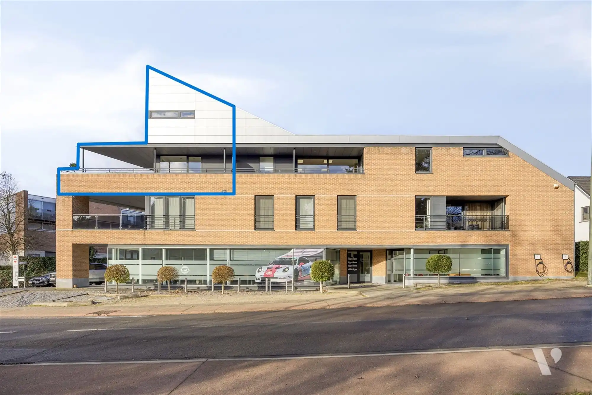 Instapklare penthouse-duplex met garage en berging foto 2