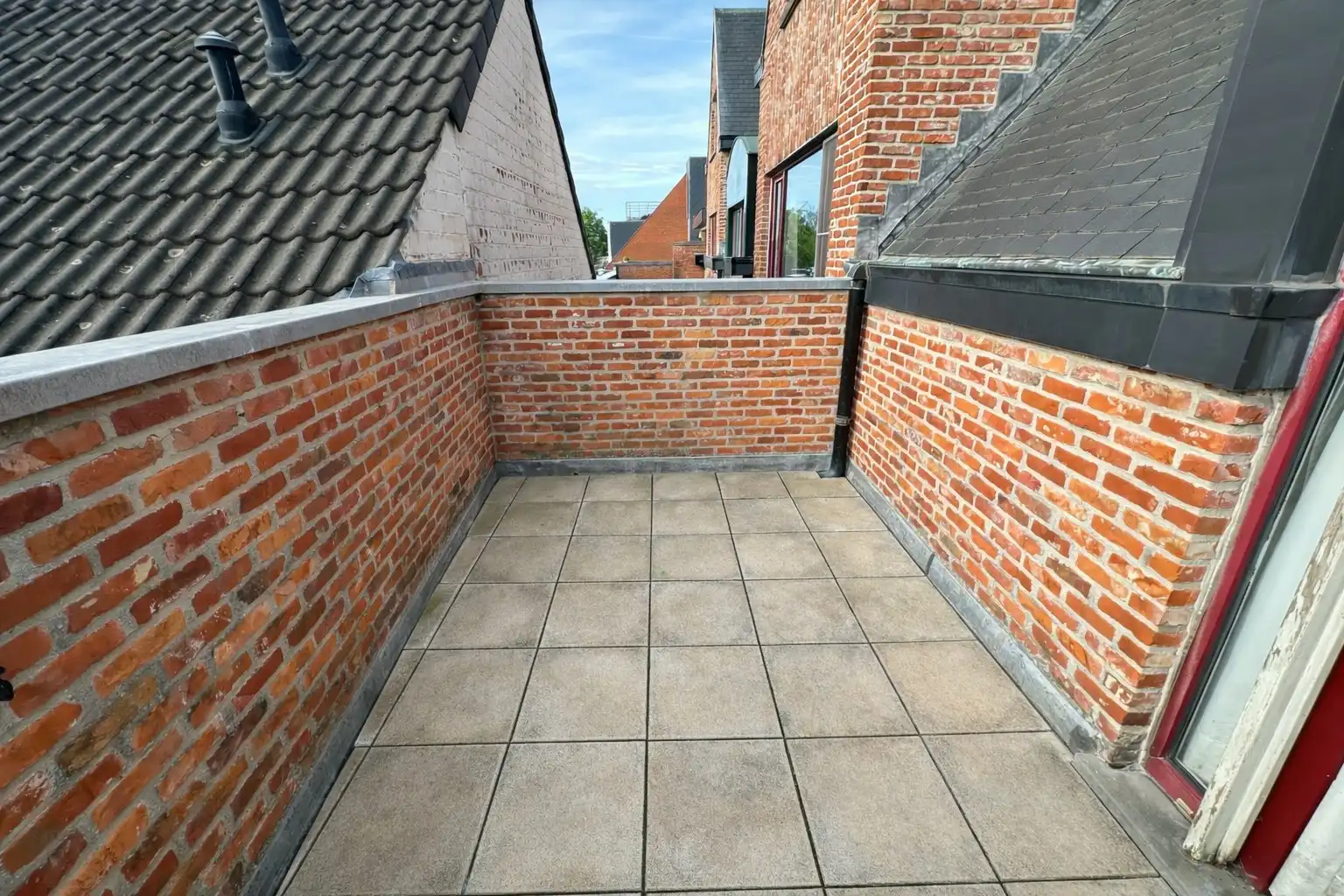 Lichtrijk 1-slpk appartement met zonnig terras, hartje Torhout foto 3