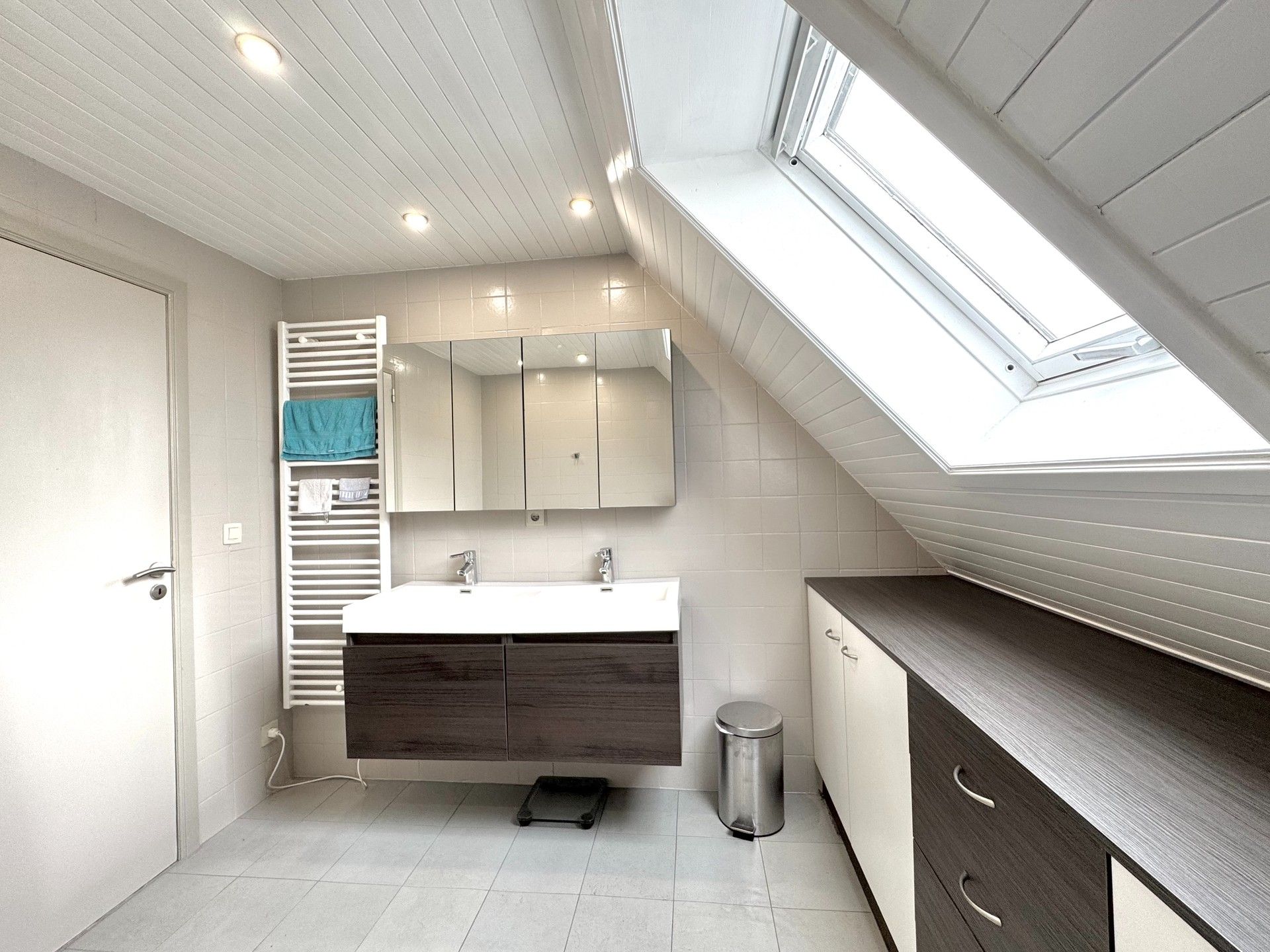 VRIJSTAANDE WONING IN LANDELIJKE STIJL foto 28