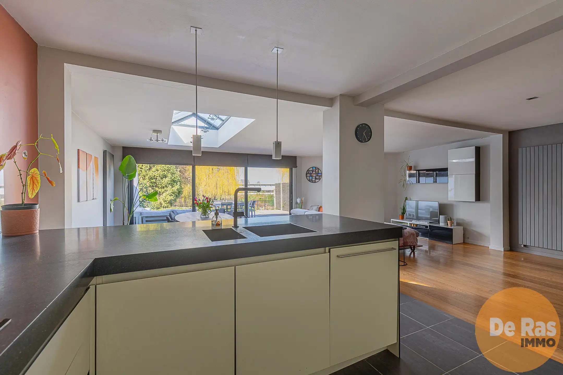 LEDE - instapklare woning met 4 slpks en leuke tuin! foto 8