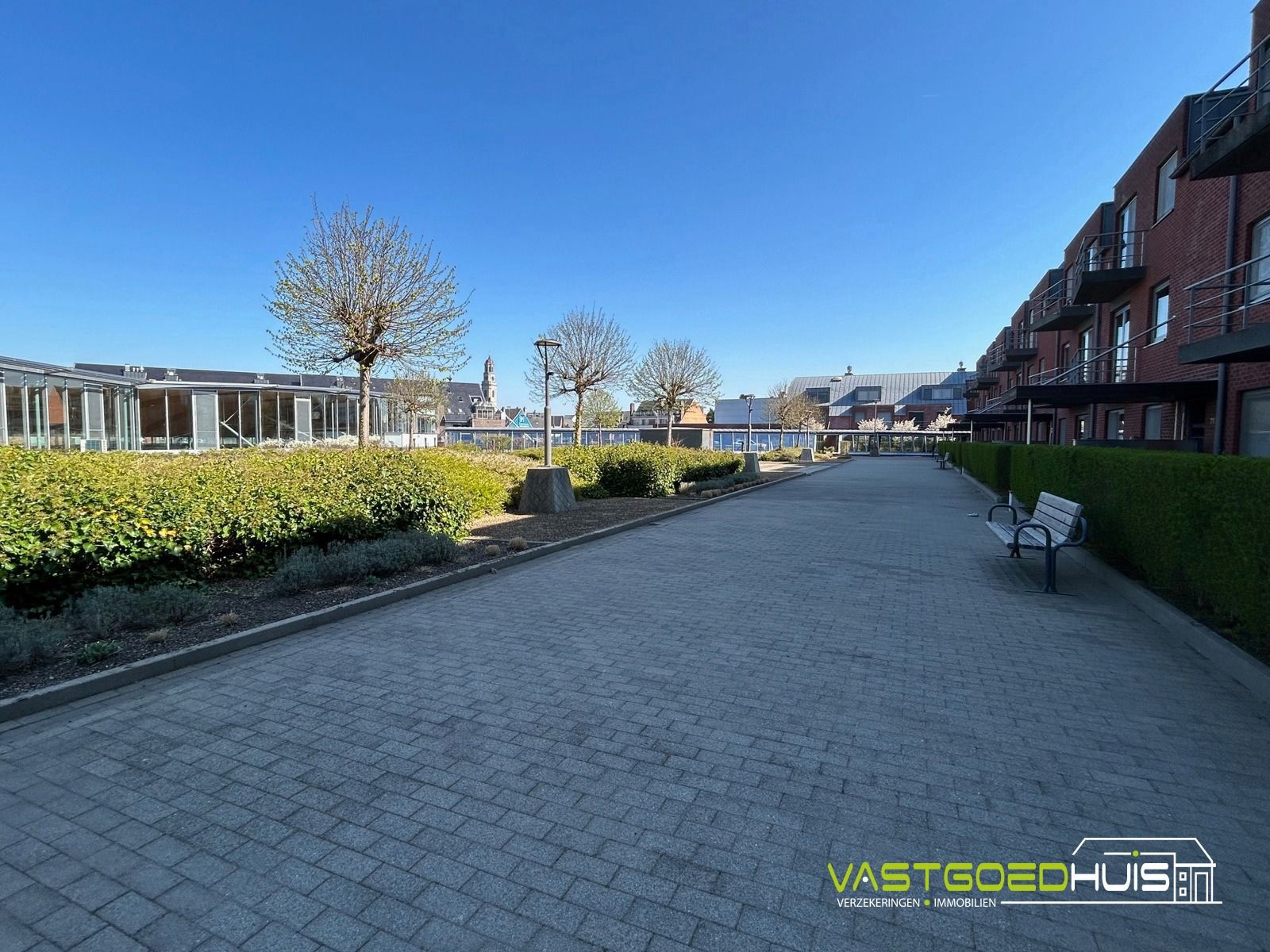 Prachtig appartement met terras, garage en autostaanplaatsen foto 6