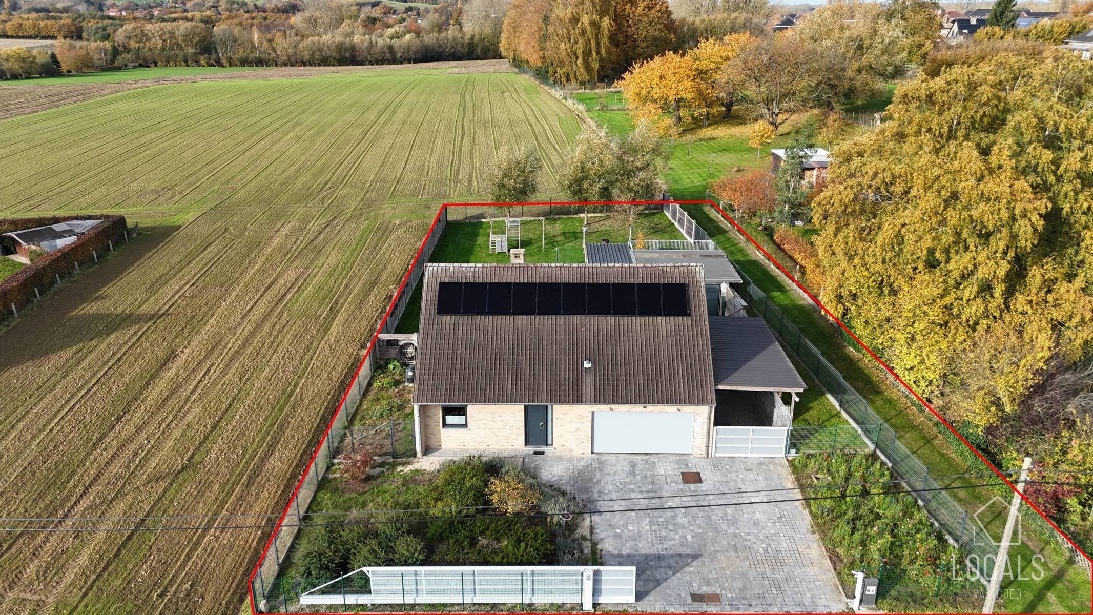 Rustig gelegen open bebouwing met prachtig vergezicht foto {{pictureIndex}}