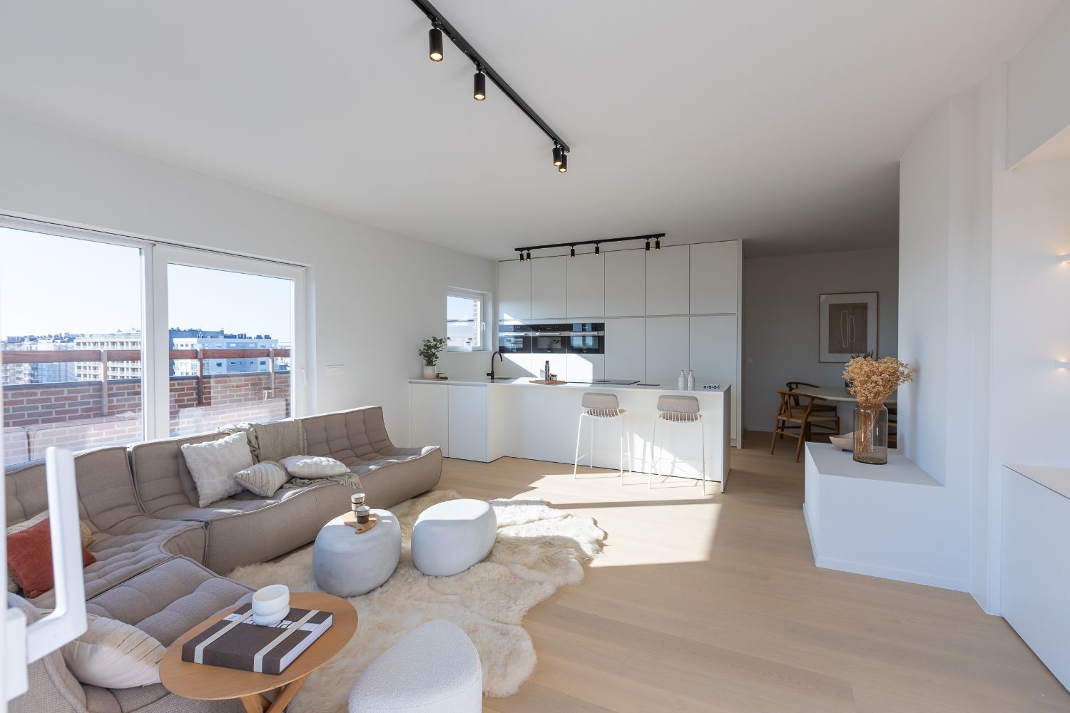 Gerenoveerd penthouse appartement met riant terras foto 2