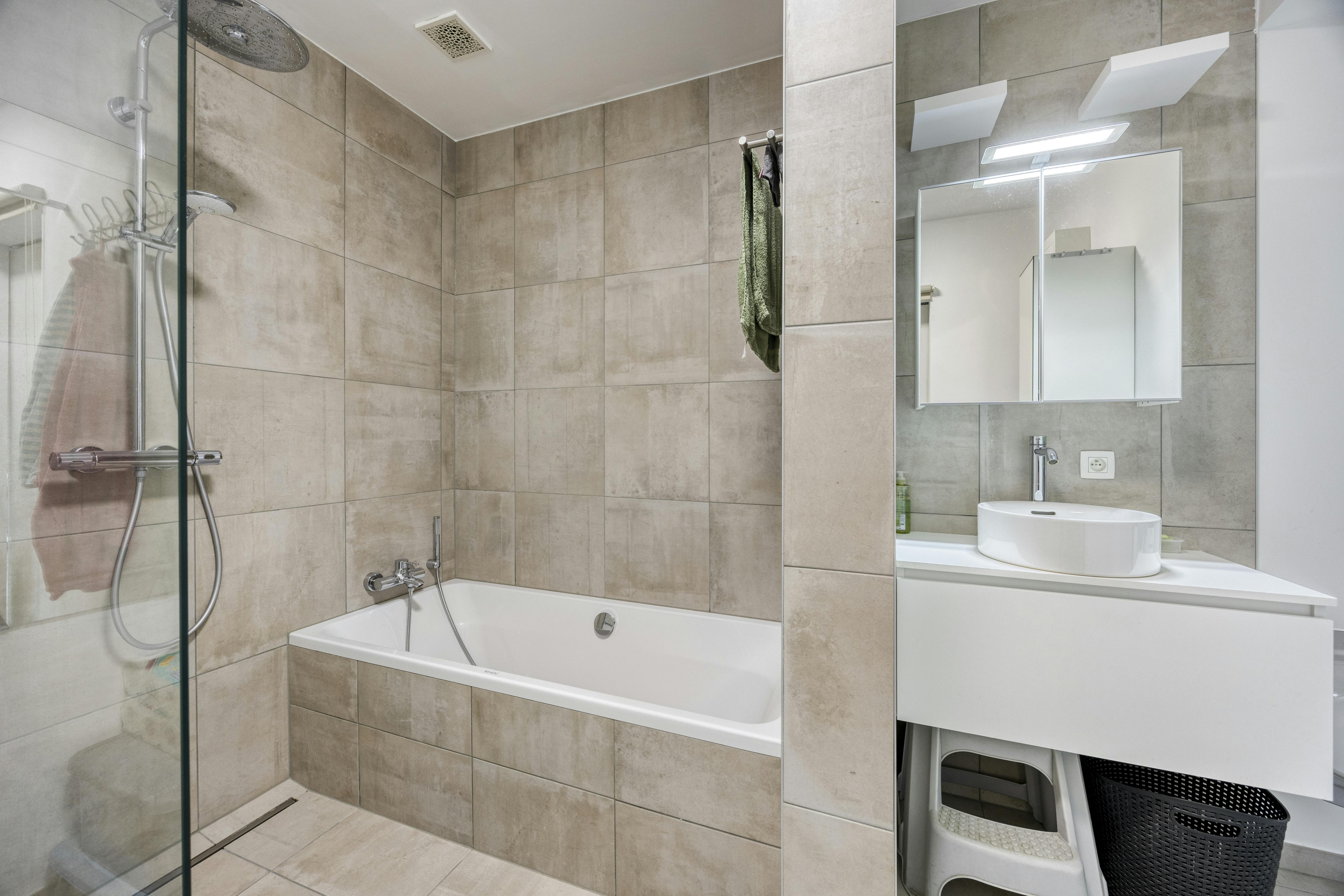 Recent appartement (2023) te koop in Ooigem foto 6