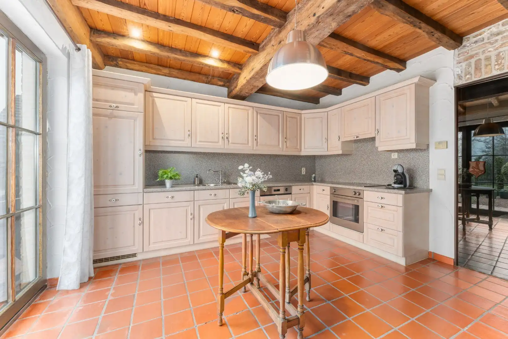 Charmante villa met open zicht in doodlopende straat te Sijsele foto 6