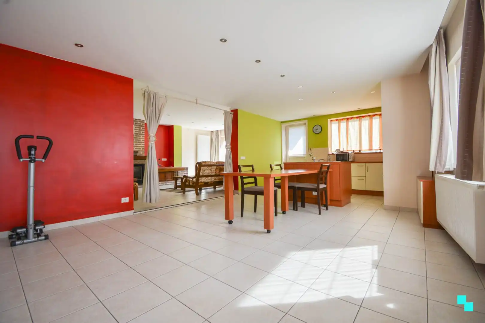 HOB op hoekperceel in centrum Hooglede foto 8