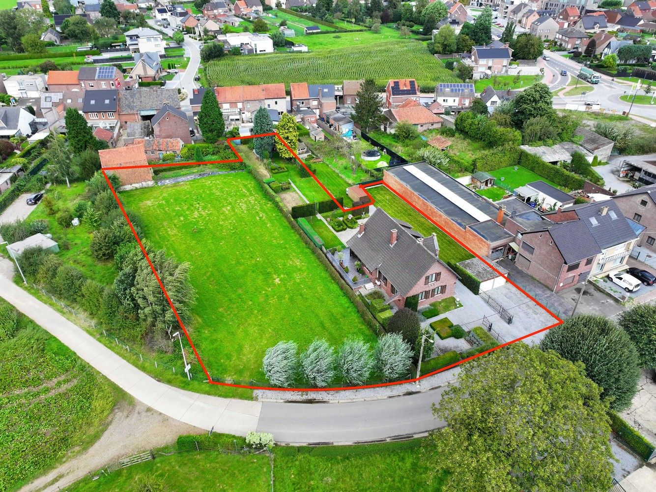 Charmante woning op unieke locatie, met huisweide (totale perceelsopp. 35a 13ca (3.513 m²), rustig en landelijk gelegen aan de rand van Lanaken-Veldwezelt foto 2