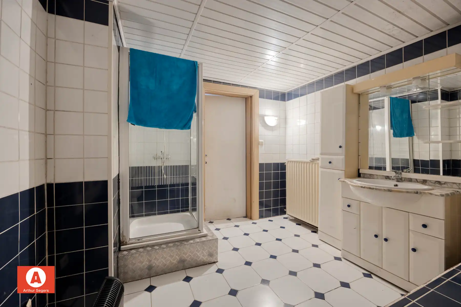 Te renoveren woning met zuidgerichte tuin nabij centrum foto 15