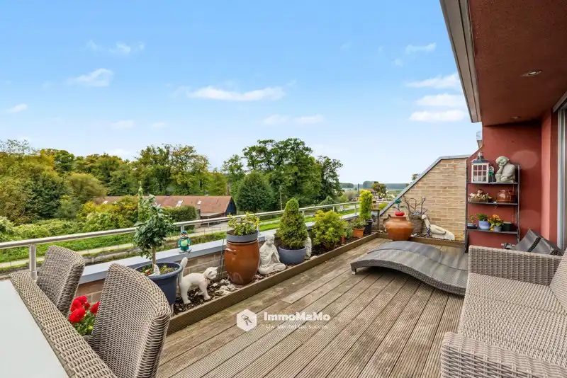 RUIM DAKAPPARTEMENT MET 3 GARAGES EN ZALIG DAKTERRAS TE KOOP foto 7