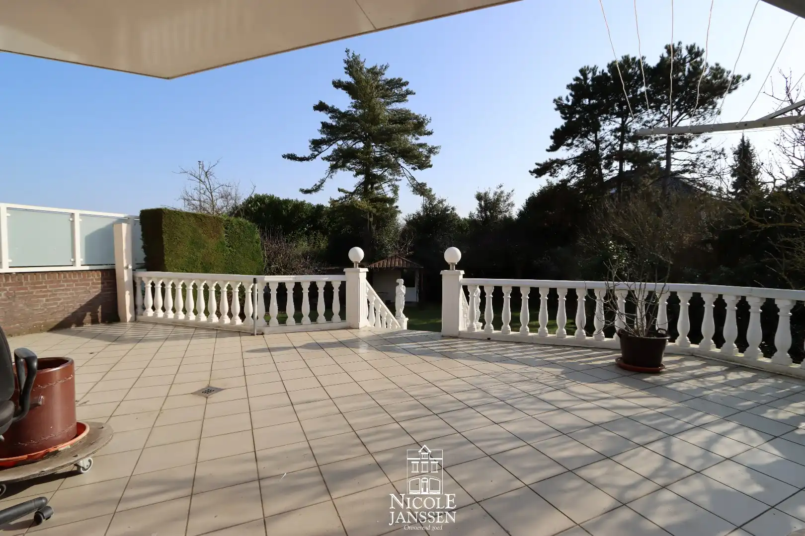 Ruime gezinswoning met mogelijkheden foto 18