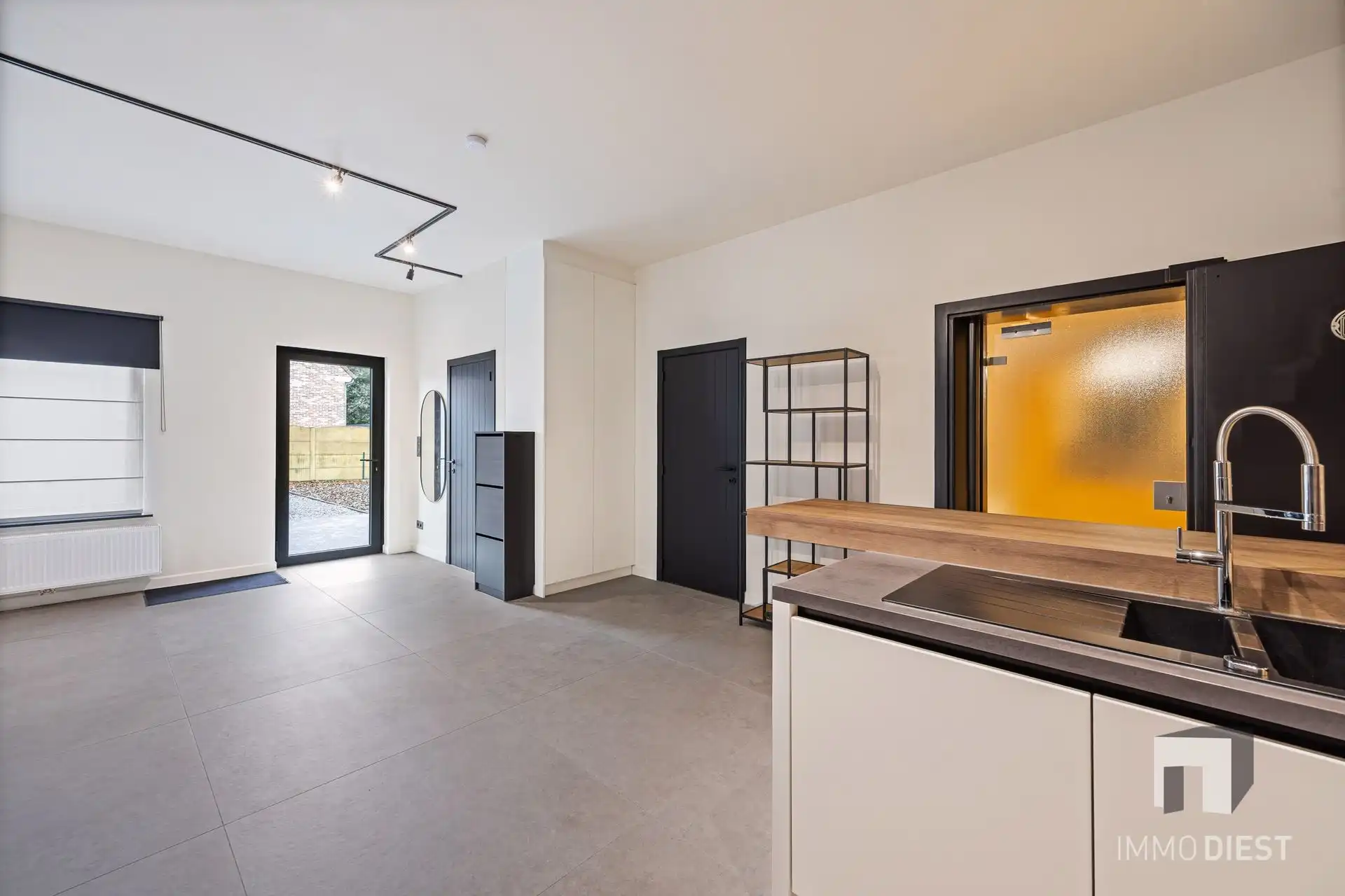 Twee vliegen in één klap: appartement en handel foto 27