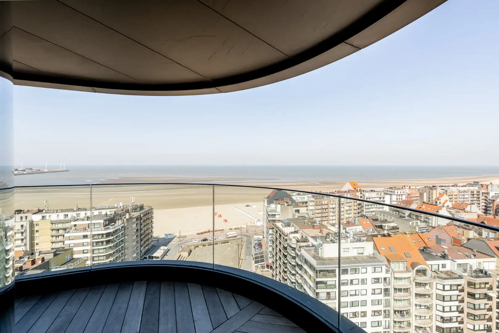 Eén van de hoogsgelegen appartementen van Knokke-Heist met magnifieke zichten foto 14
