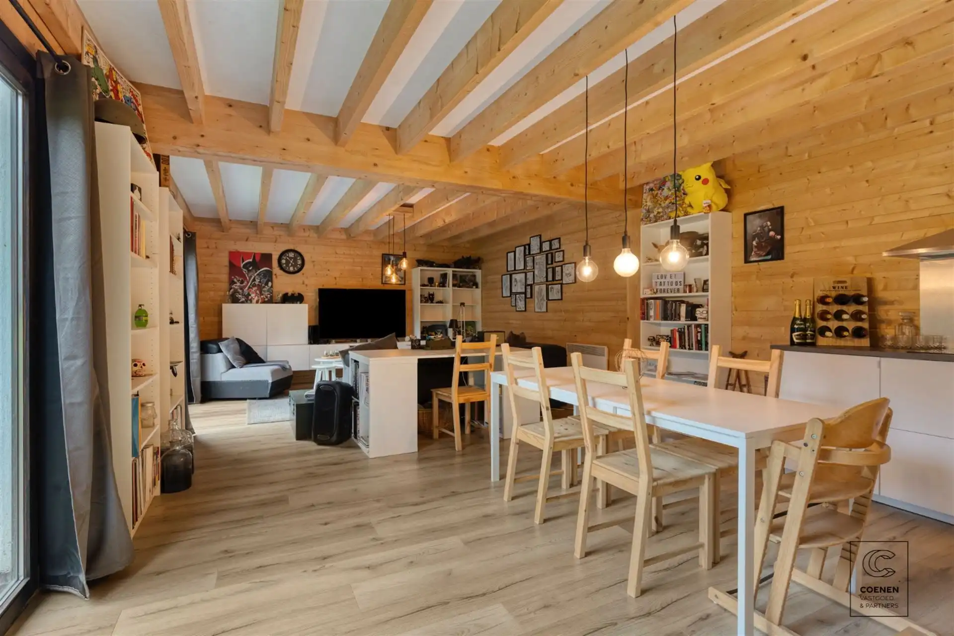 Lichtrijke en ruime villa van 338 m² met ingebouwd zwembad! foto 22