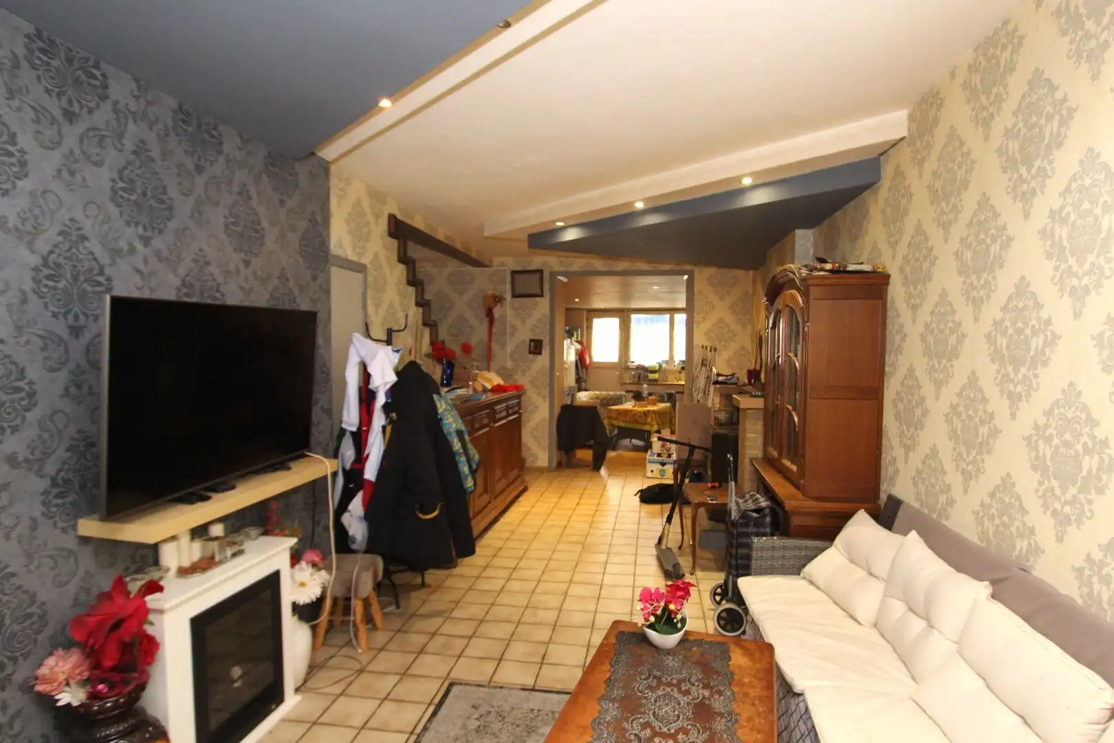 Ruime woning met terras en diepe tuin - stadsrand Tongeren foto 6