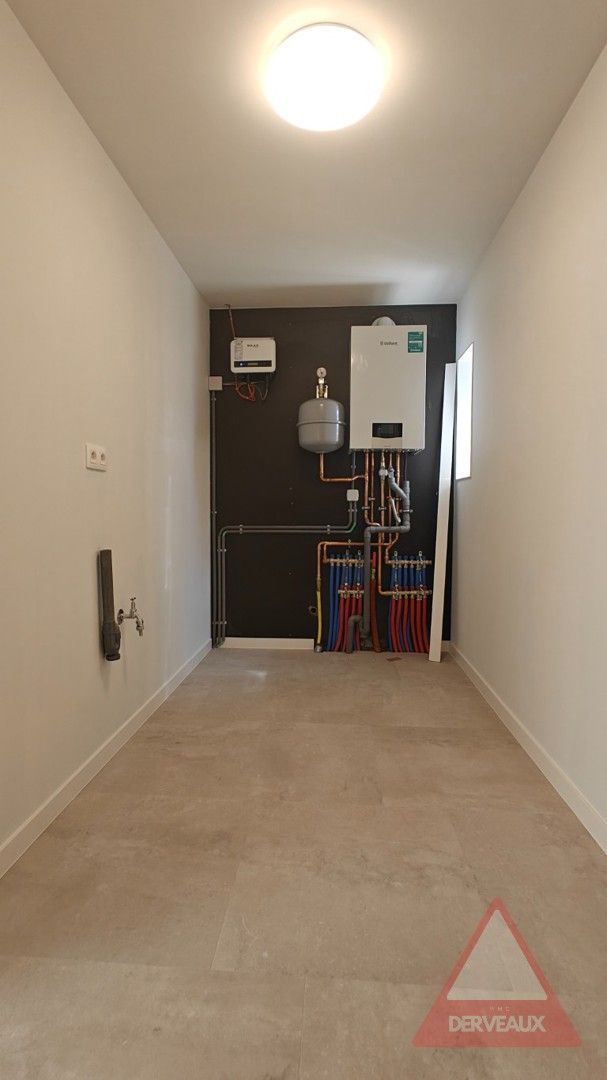 Moorslede – Instapklare, volledig gerenoveerde woning met gezellige tuin foto 10