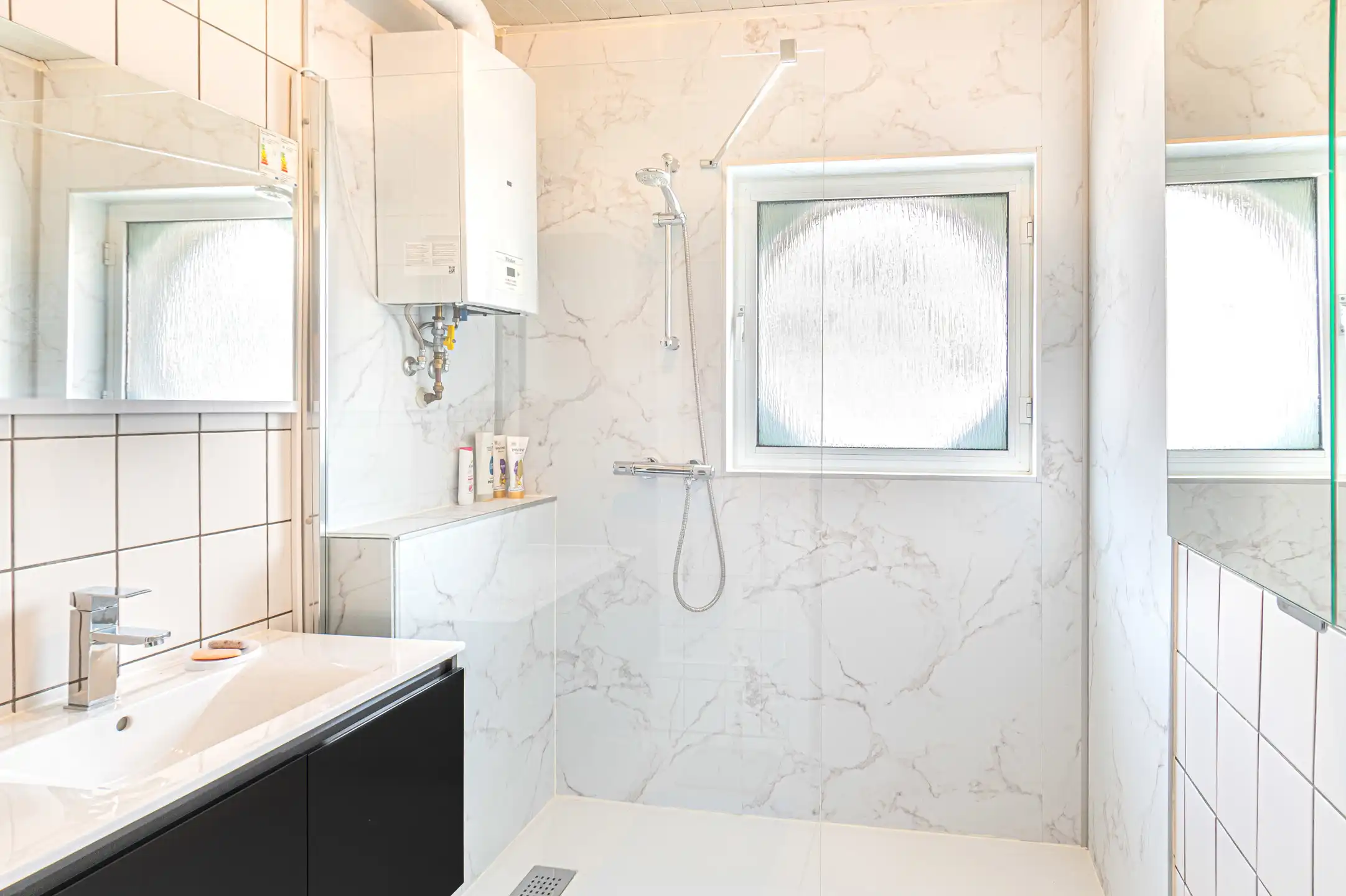 Gezinswoning met garage in hartje Willebroek foto 17