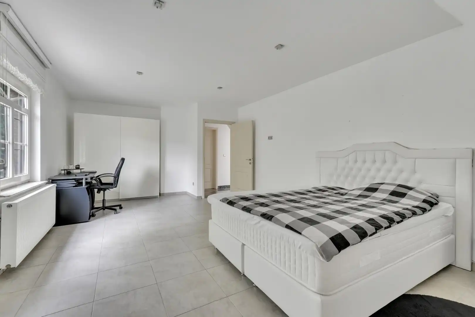 RUIME WONING MET 4+ SLPKS TE KOOP - Maasmechelen foto 15