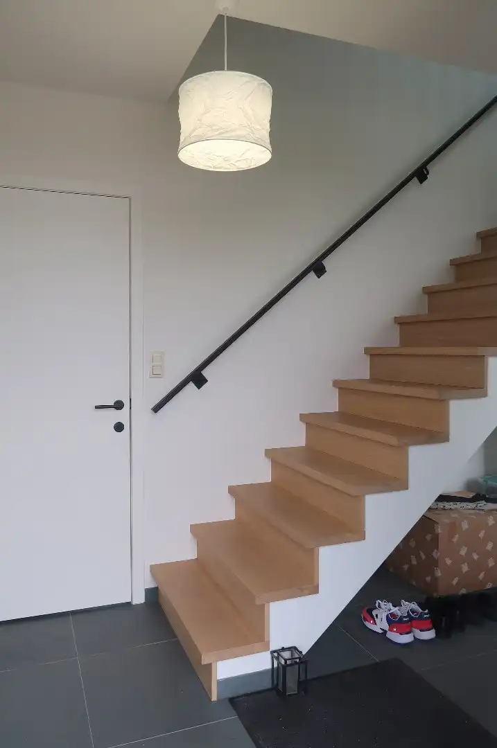 Moderne koppelwoning met 4 slaapkamers en prachtige vergezichten, omringd door groen foto 4
