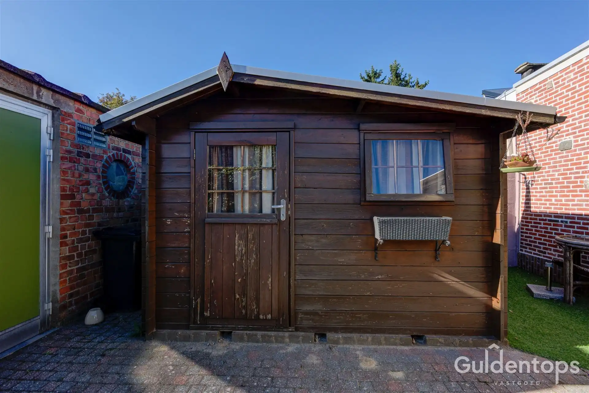 Zeer goed gelegen rijwoning foto 36