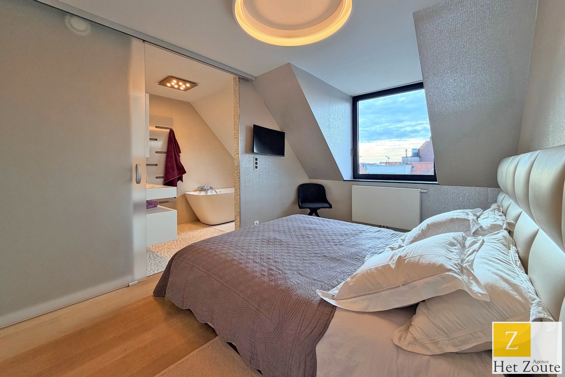 Uniek duplexappartement op enkele passen van de Zeedijk foto 24