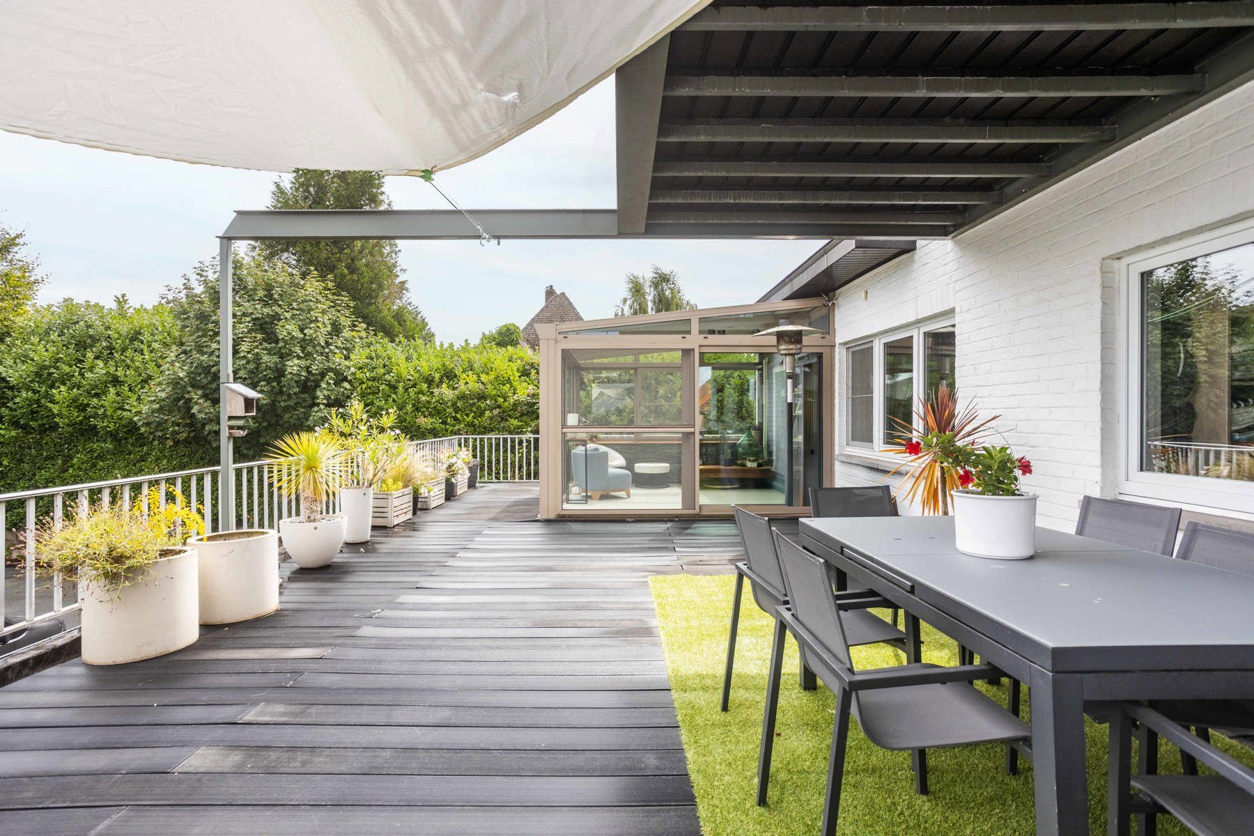 Stijlvol app. met 3 slaapkamers, ruim terras en staanplaats foto 3