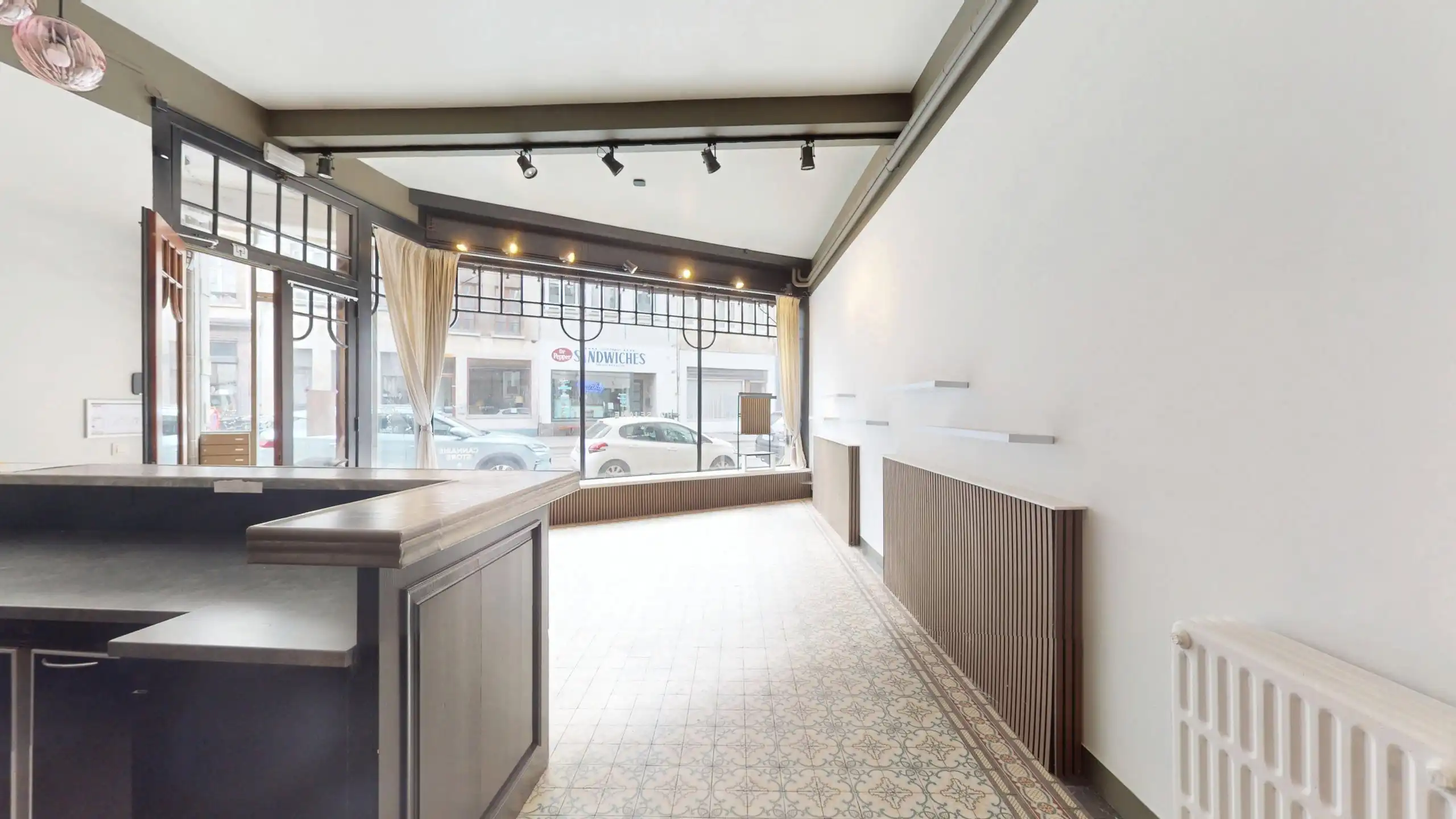 ANTWERPEN CENTRUM - Commercieel gelijkvloers op toplocatie in hartje Antwerpen foto 4