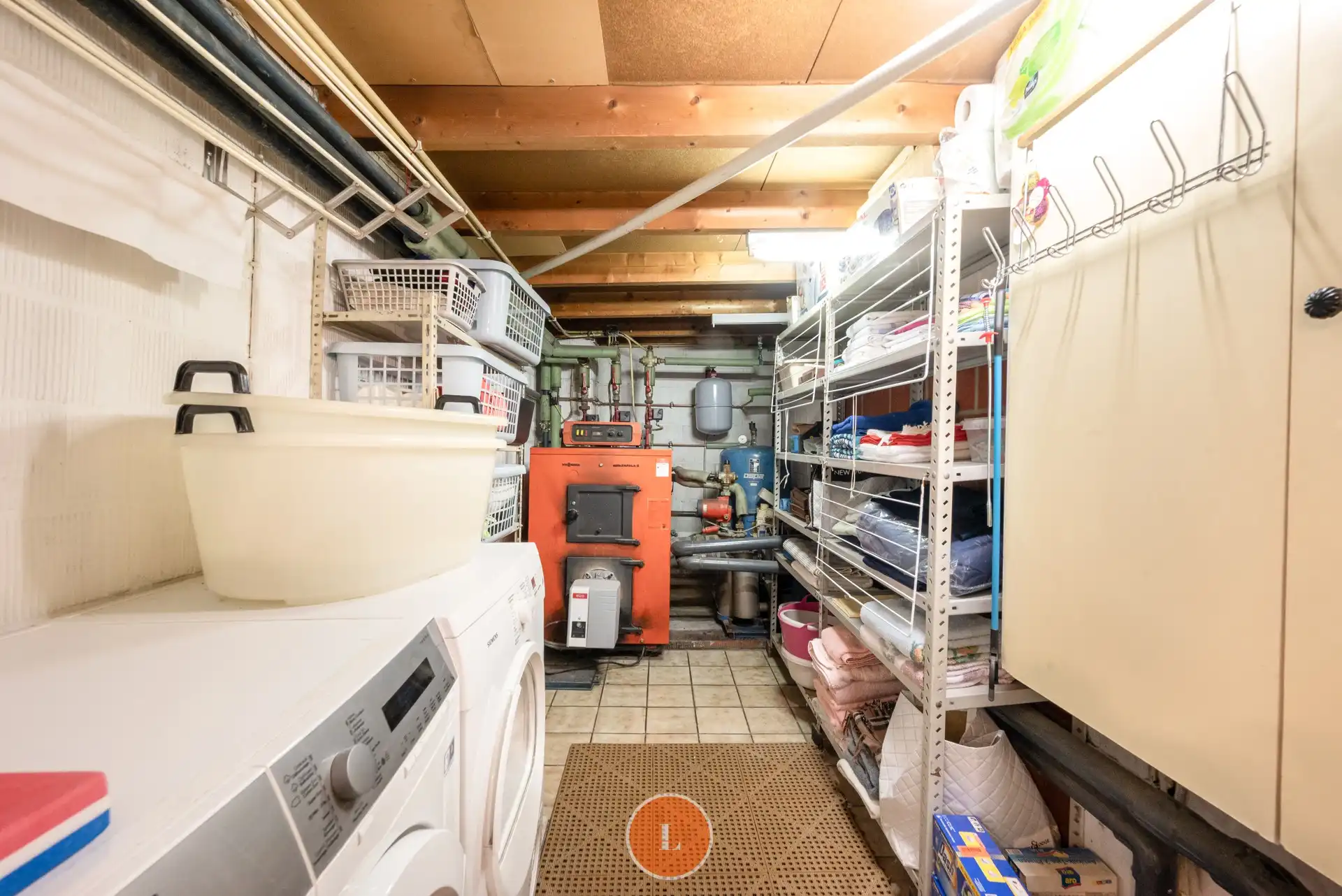 Statige villa met binnenzwembad, polyvalente ruimte en groene privacy foto 16