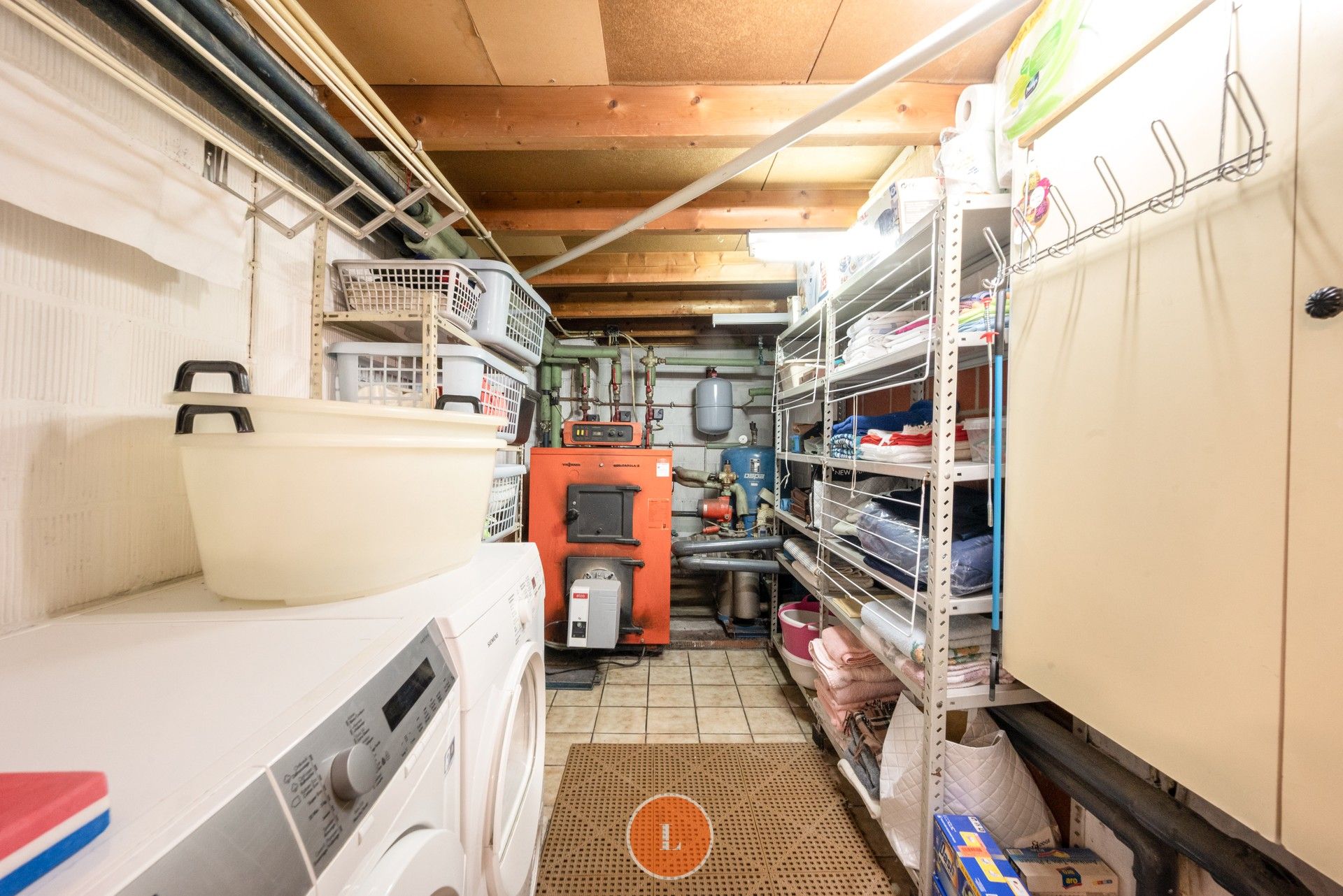 Statige villa met binnenzwembad, polyvalente ruimte en groene privacy foto 16