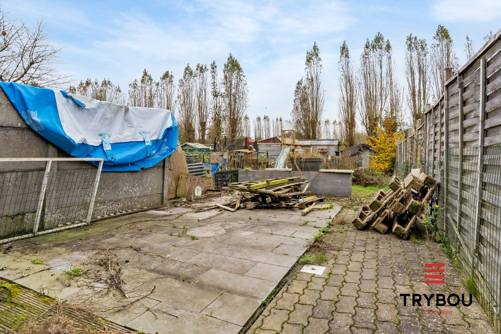 Verrassend ruime woning met garage in centrum Menen foto 10