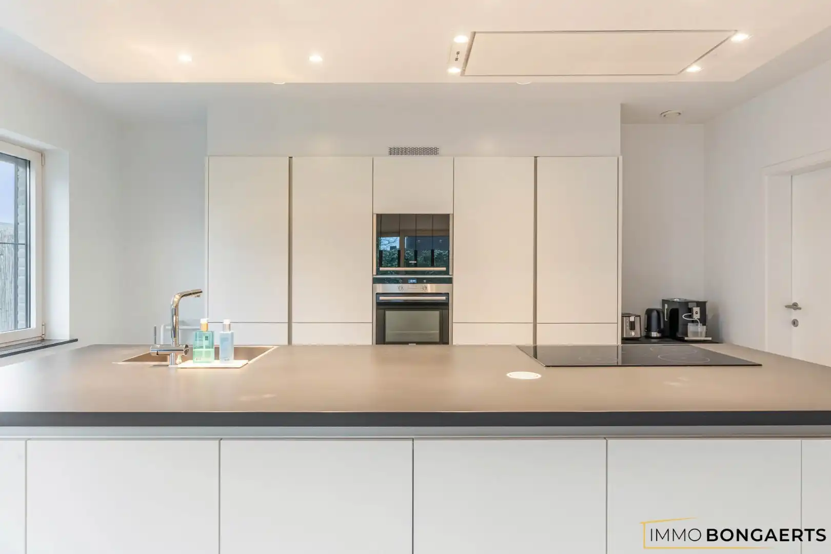 Ruime woning met 3 slaapkamers  foto 8