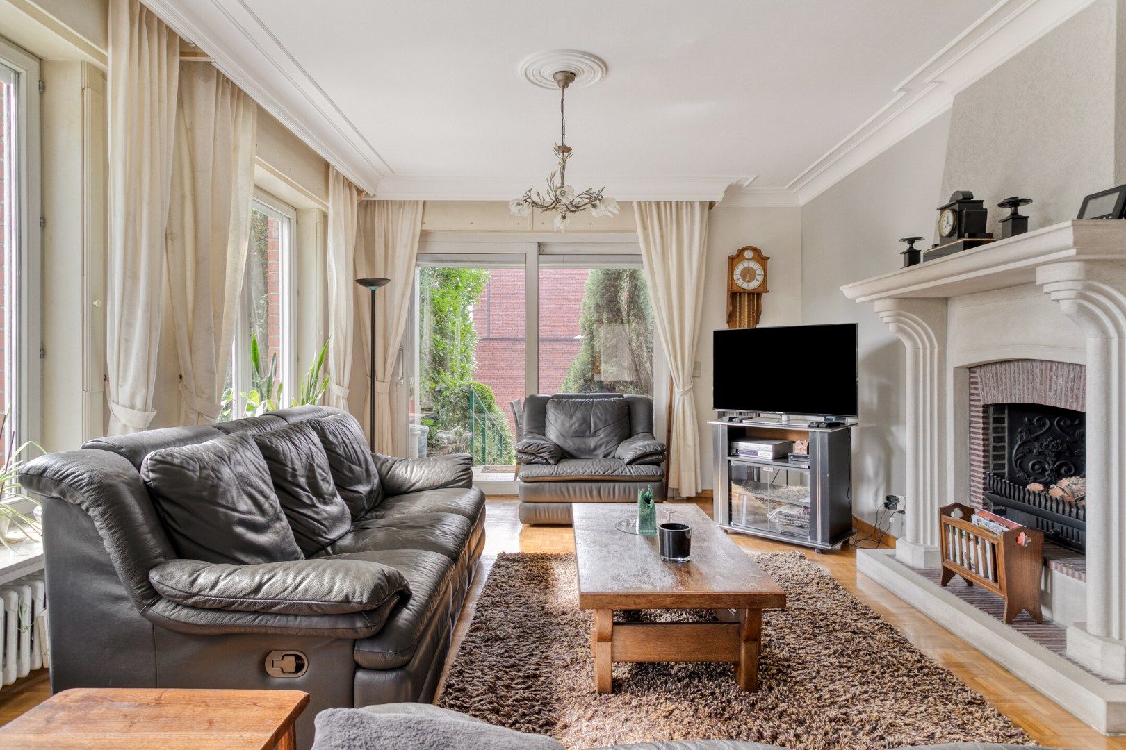 Mooi, uiterst lichtrijk appartement in het hart van Wevelgem! foto 4